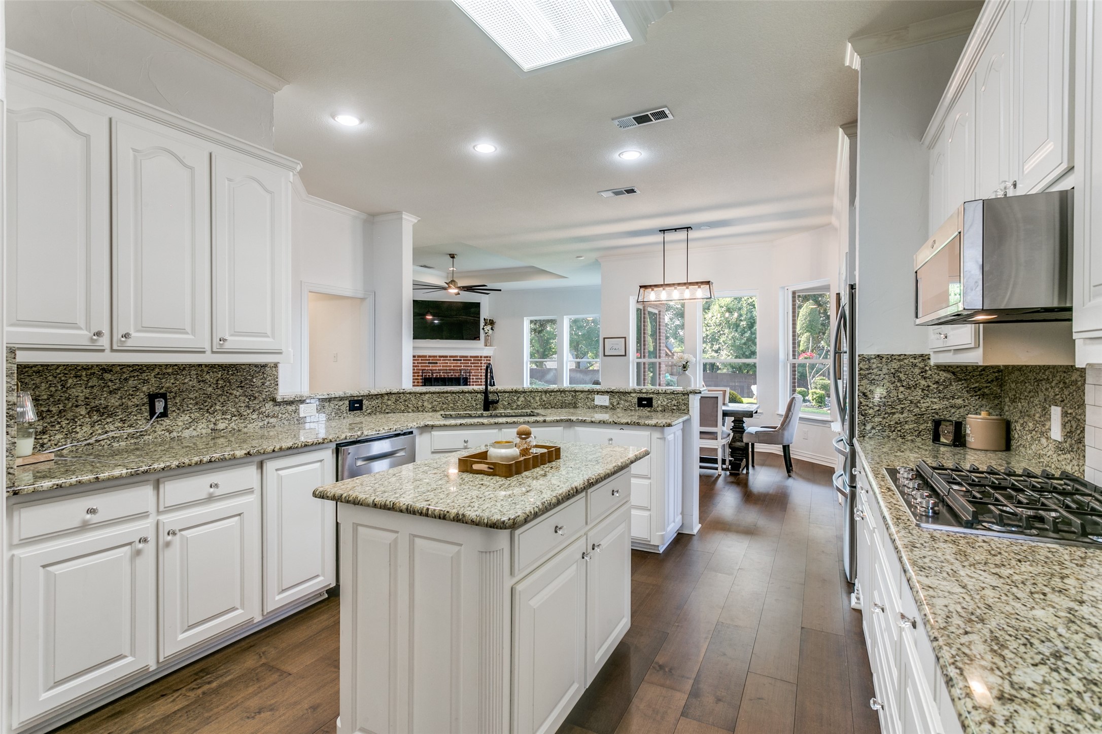 1601 Kingswood Lane