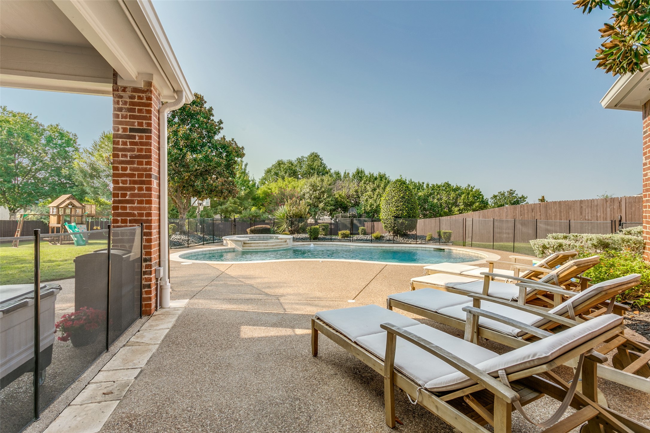 1601 Kingswood Lane