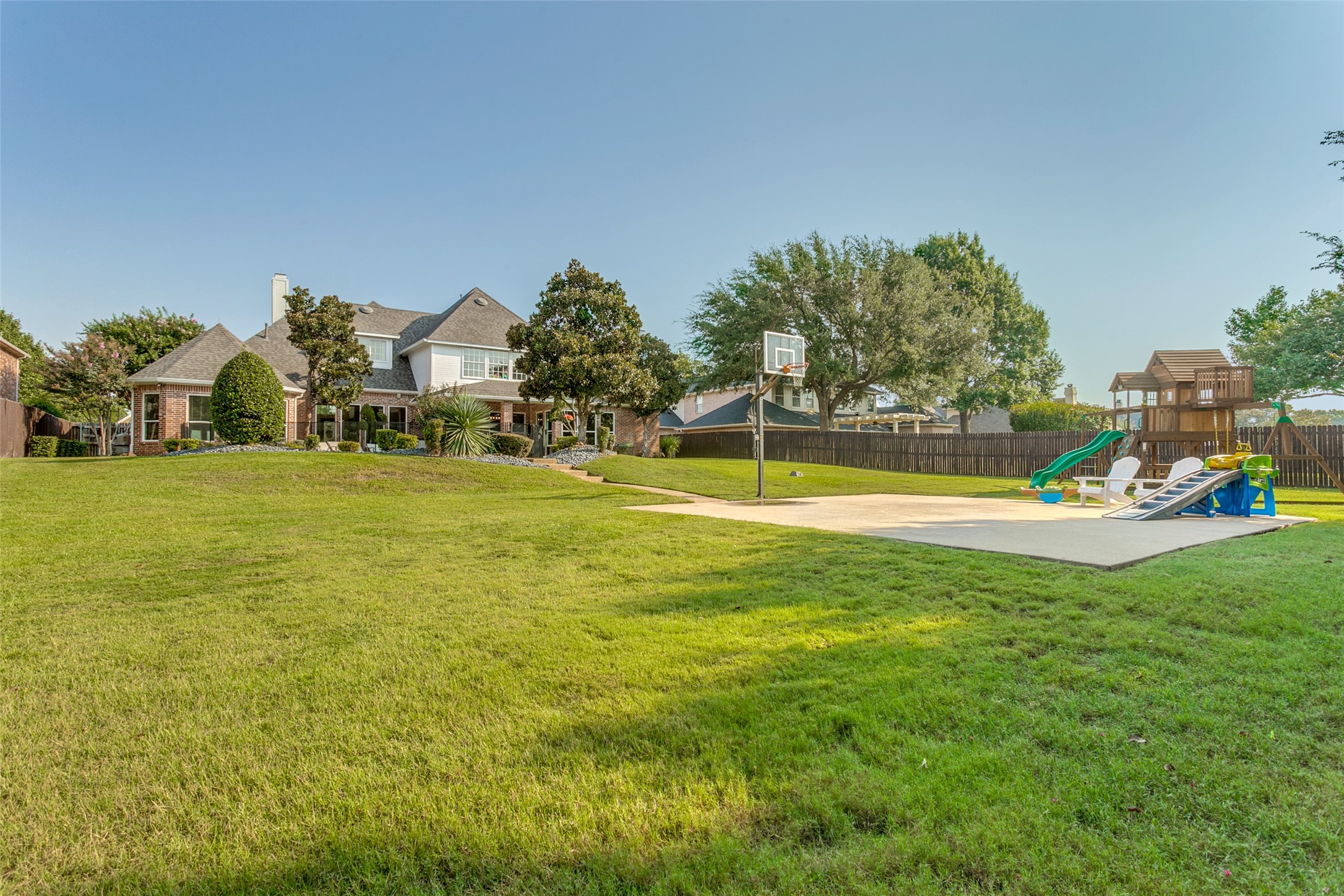 1601 Kingswood Lane