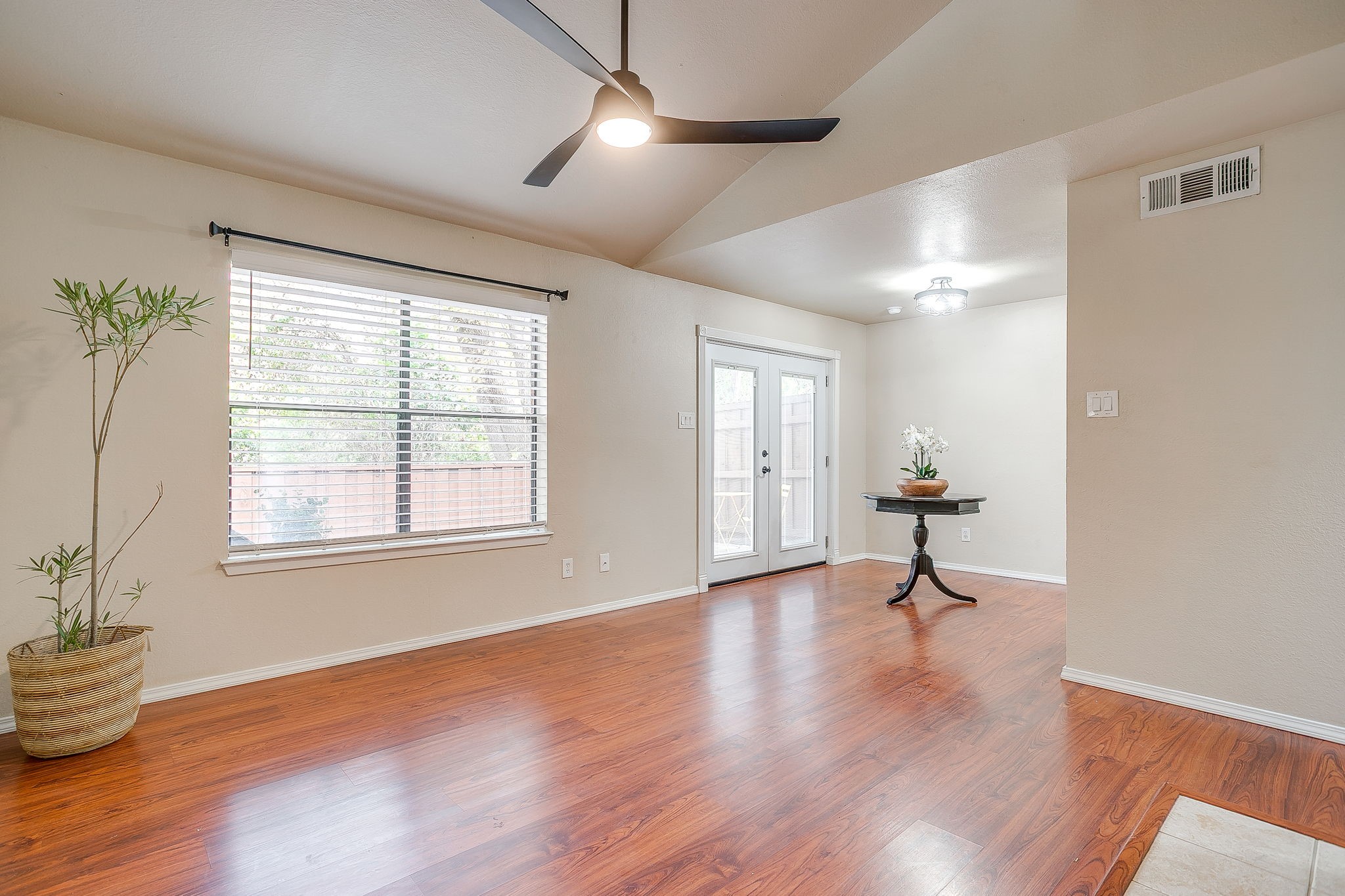 5714 Cedar Creek Drive