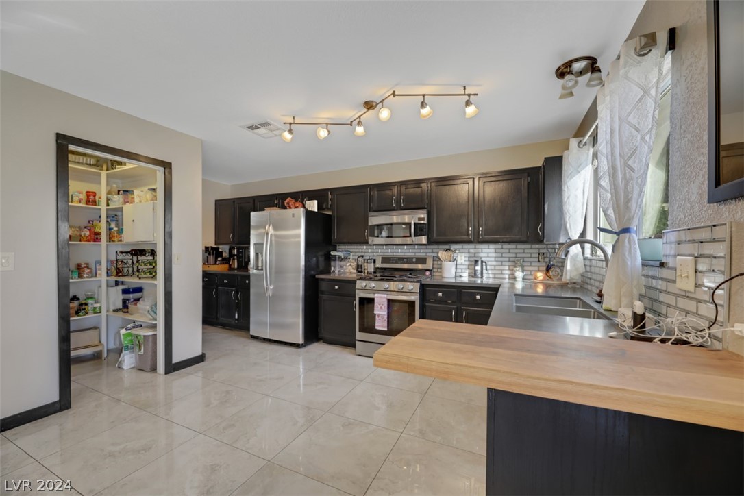 4704 Boston Ivy Court