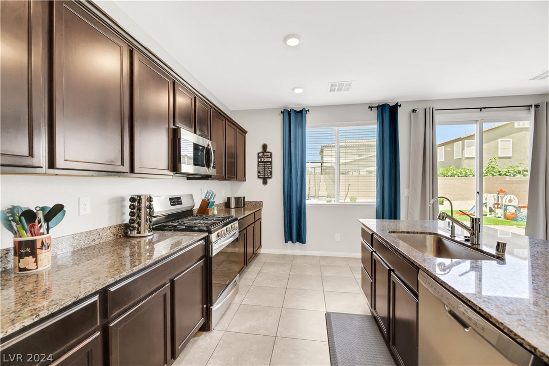 4336 Creekside Cavern Avenue