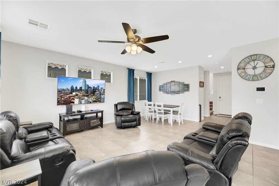 4336 Creekside Cavern Avenue