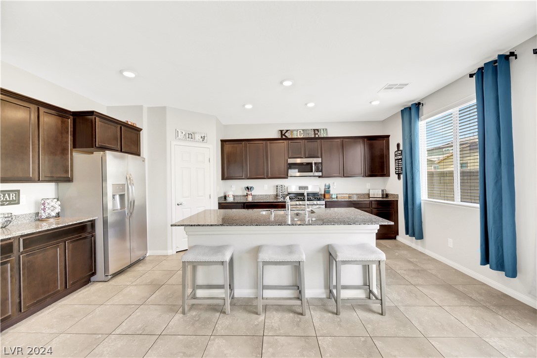 4336 Creekside Cavern Avenue