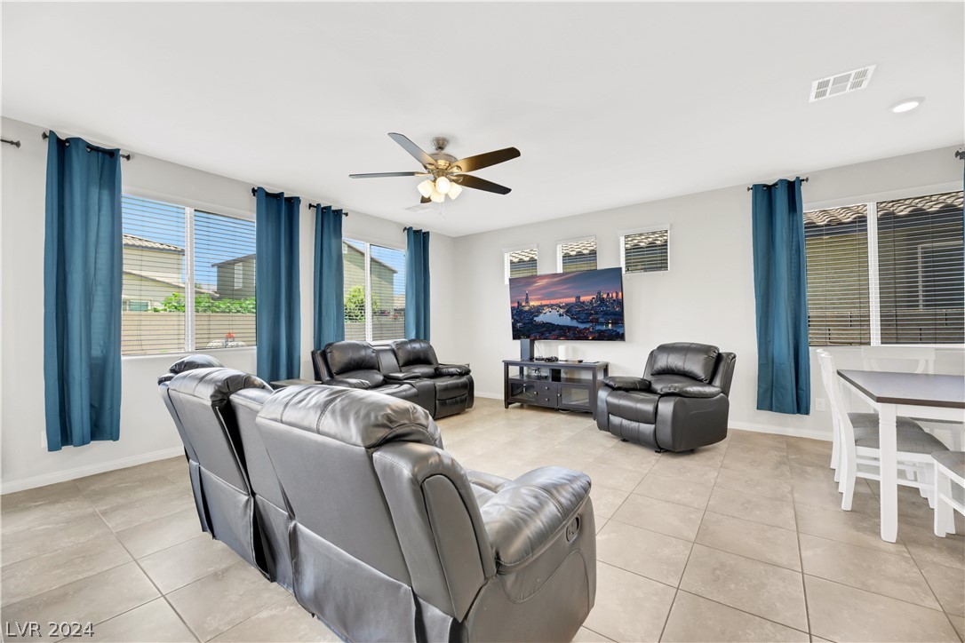 4336 Creekside Cavern Avenue