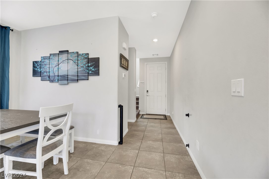 4336 Creekside Cavern Avenue