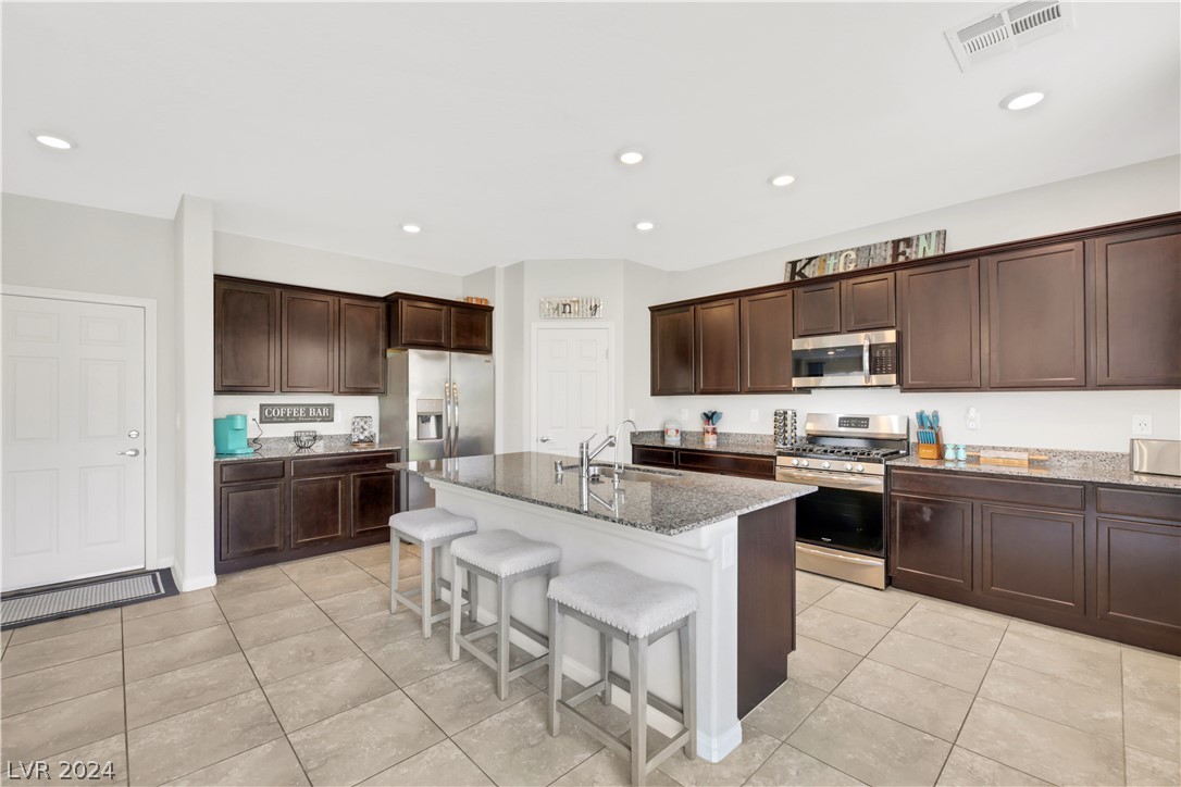 4336 Creekside Cavern Avenue