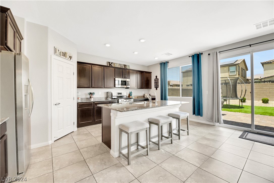 4336 Creekside Cavern Avenue