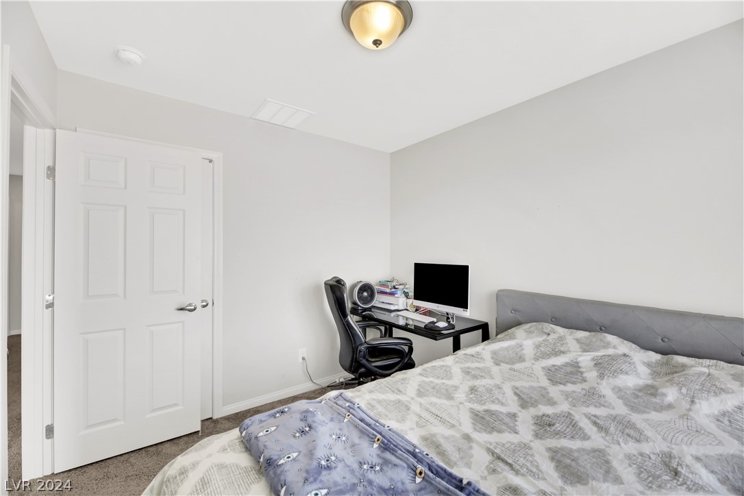 4336 Creekside Cavern Avenue