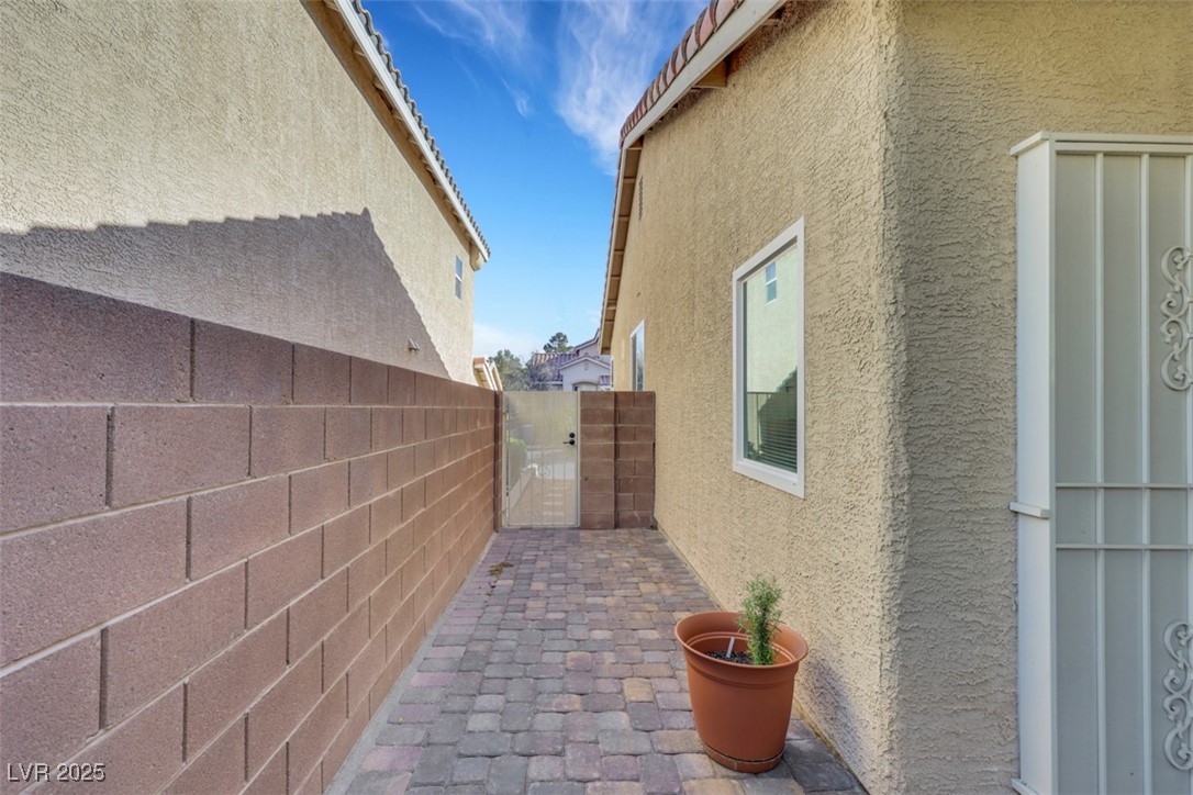 10364 Bent Willow Avenue