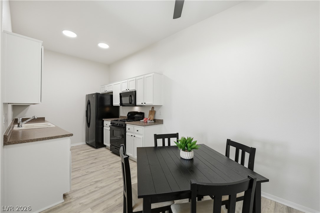 3544 Desert Cliff Street 102