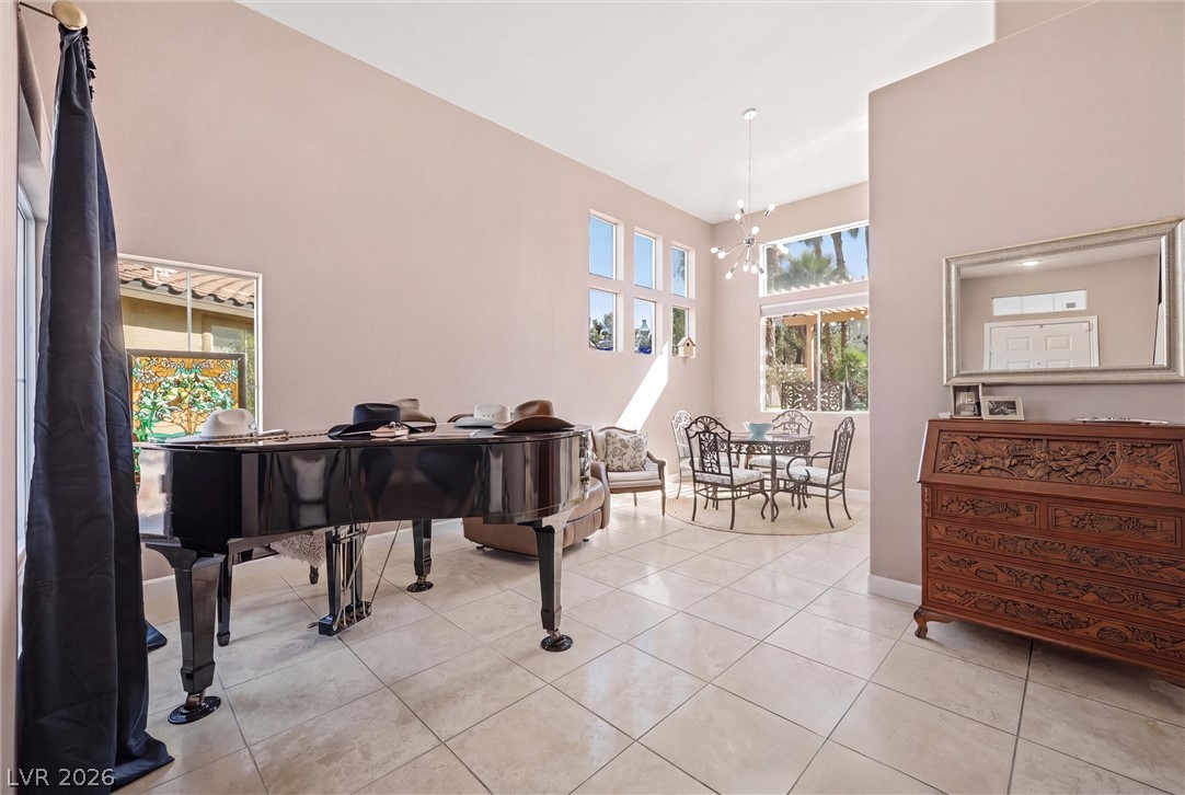 1701 Drifters Peak Street