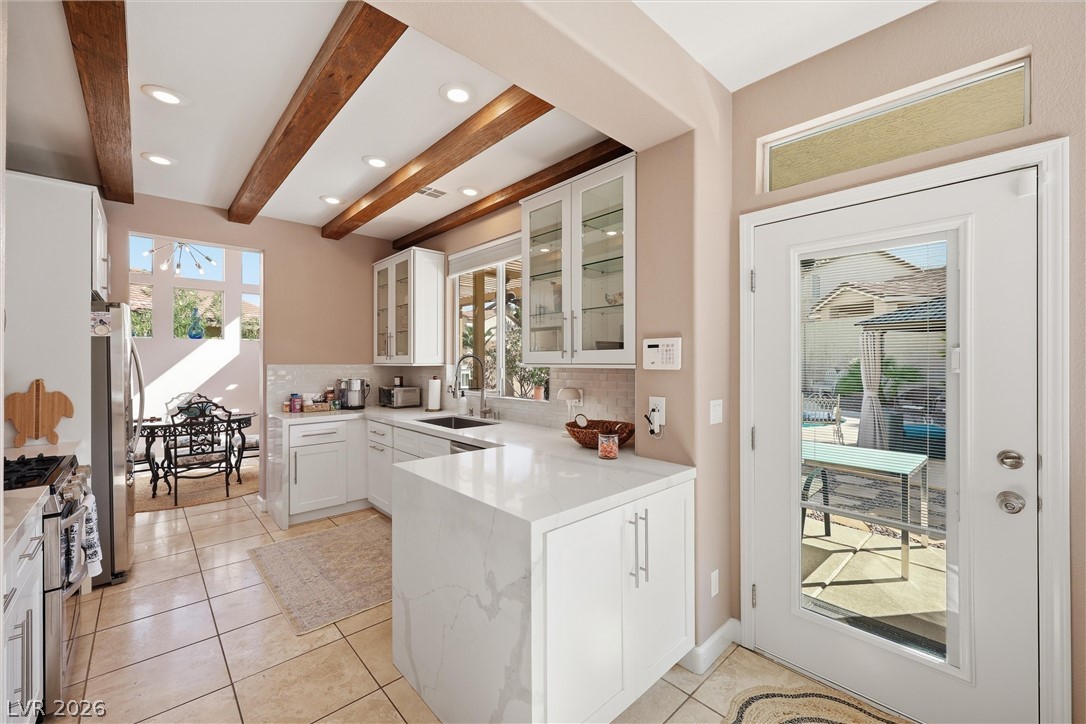 1701 Drifters Peak Street