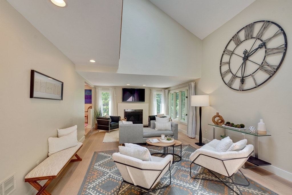 115 Lake St