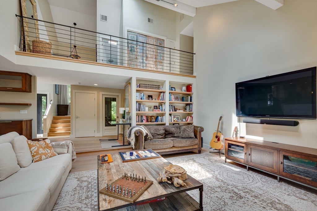 115 Lake St
