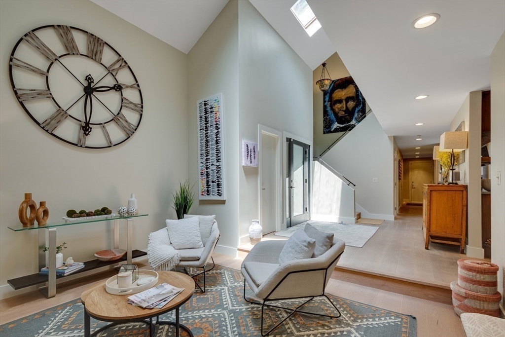 115 Lake St