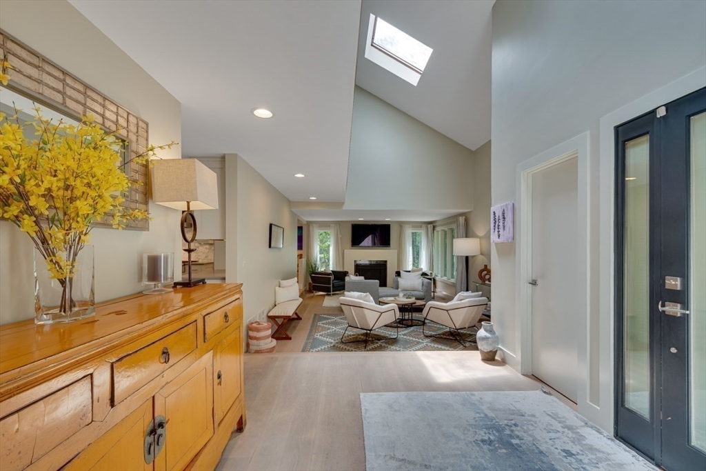 115 Lake St
