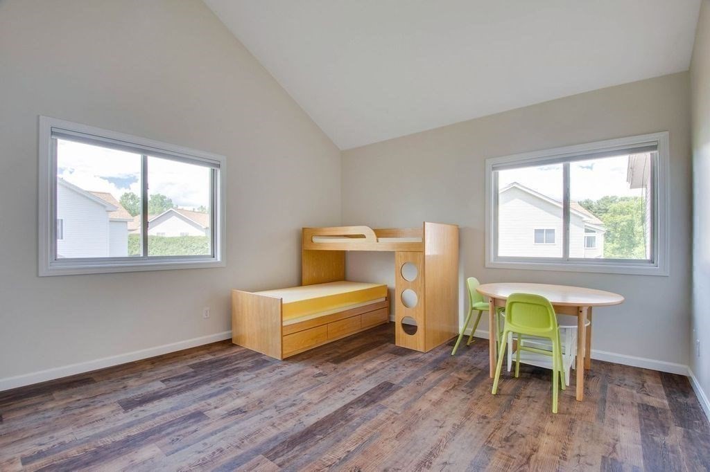 261 Captain Eames Cir # 261
