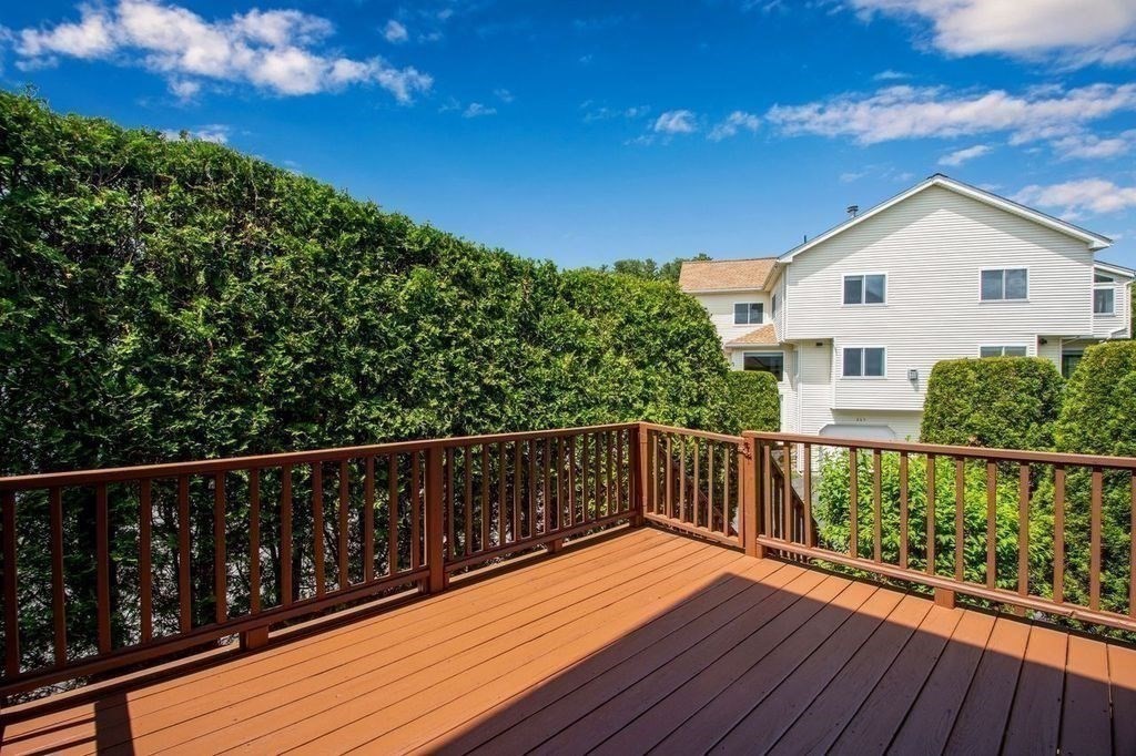 261 Captain Eames Cir # 261