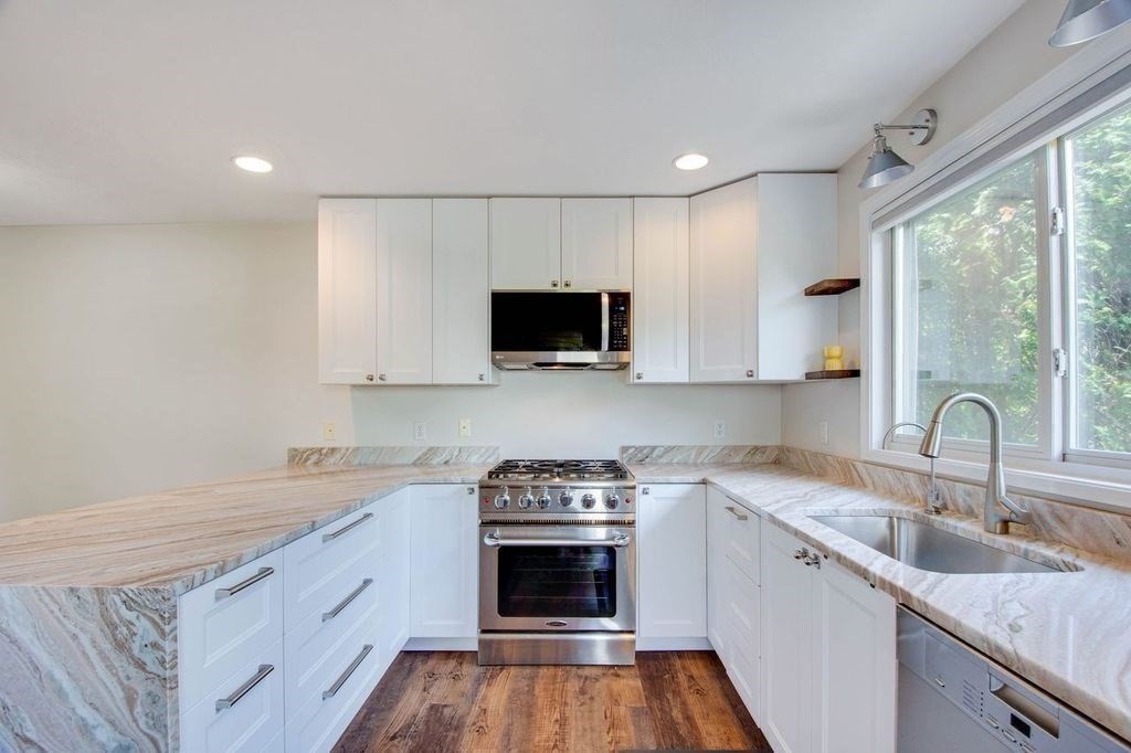 261 Captain Eames Cir # 261