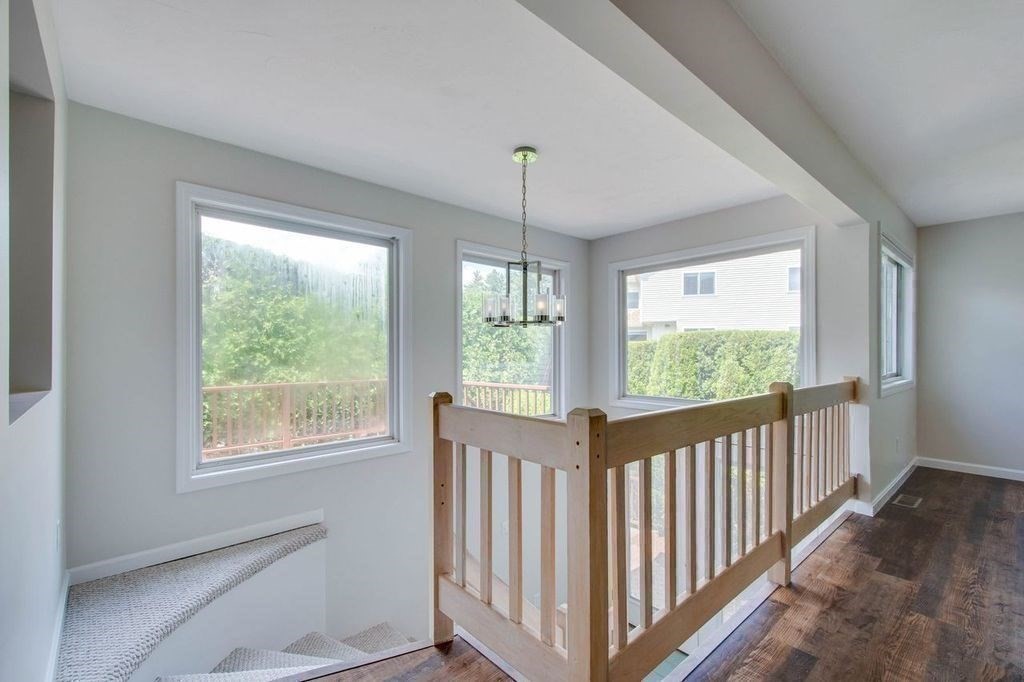 261 Captain Eames Cir # 261