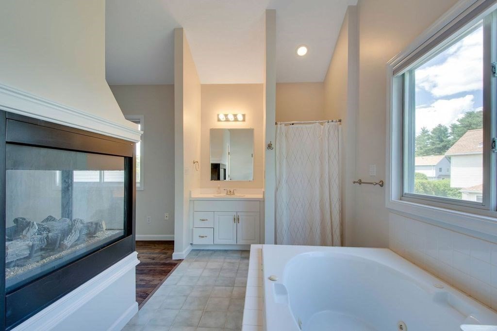 261 Captain Eames Cir # 261