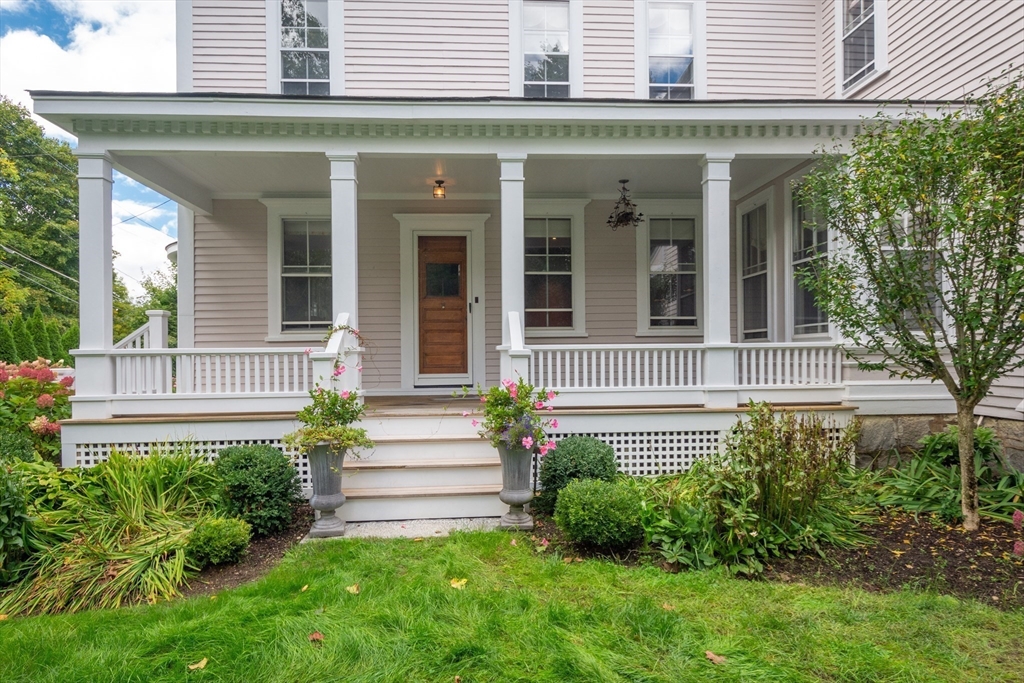 411 Main Street