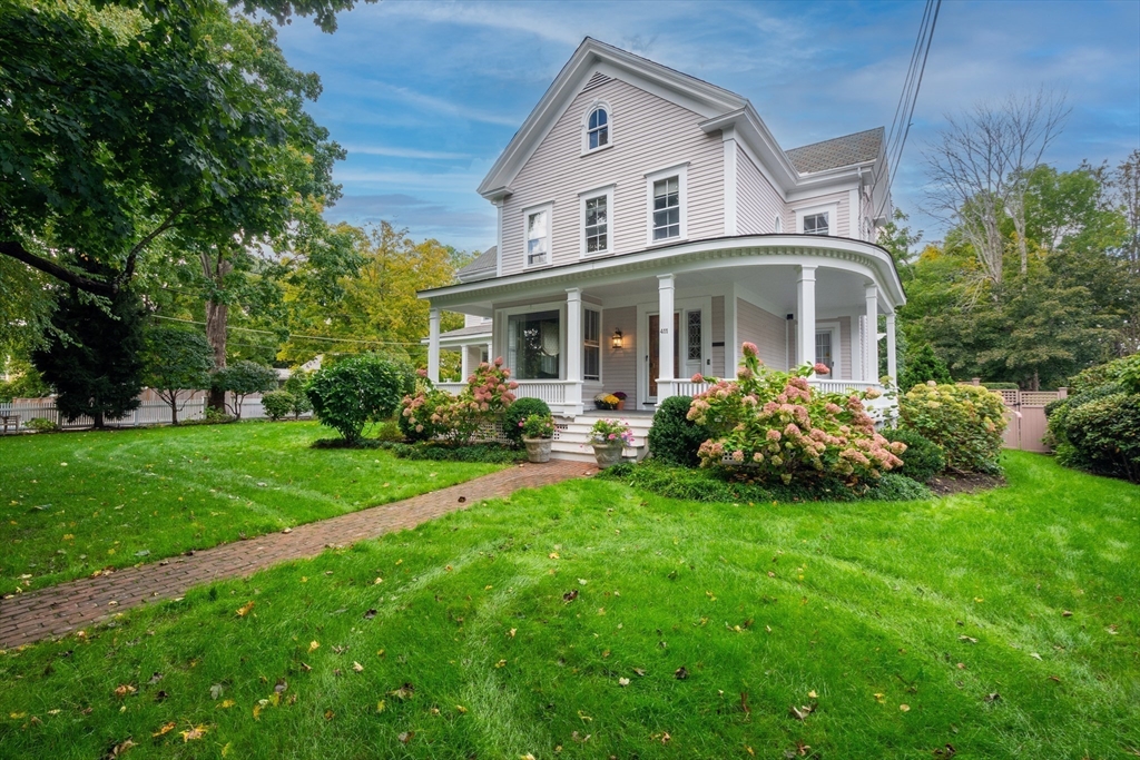 411 Main Street
