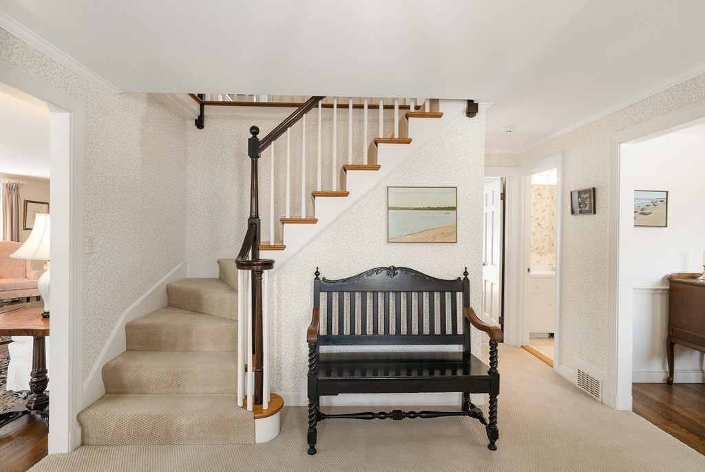 18 Greystone Rd