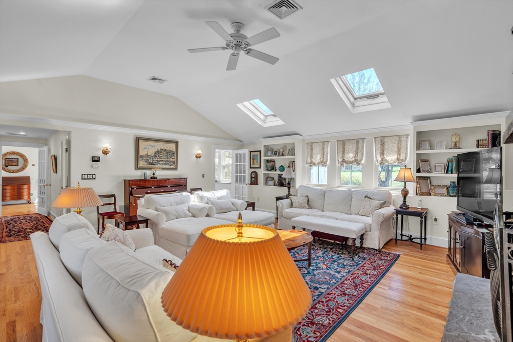 40 Pleasant St