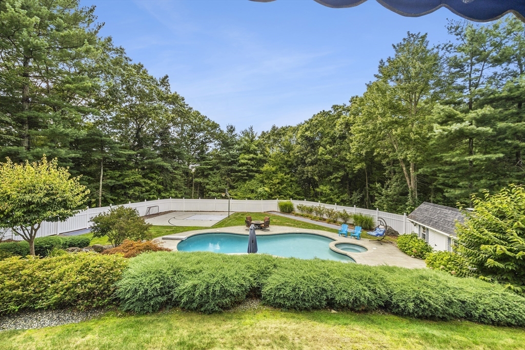 15 Pilgrim Rd