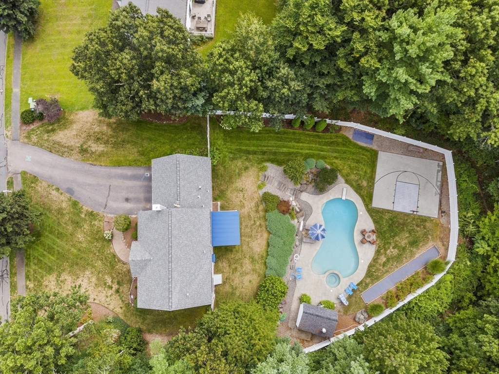 15 Pilgrim Rd