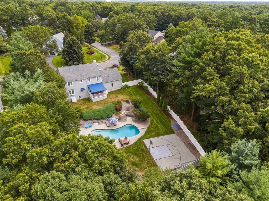15 Pilgrim Rd