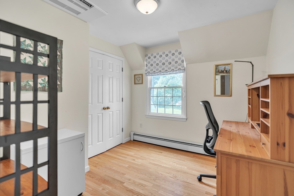 271 Pond St