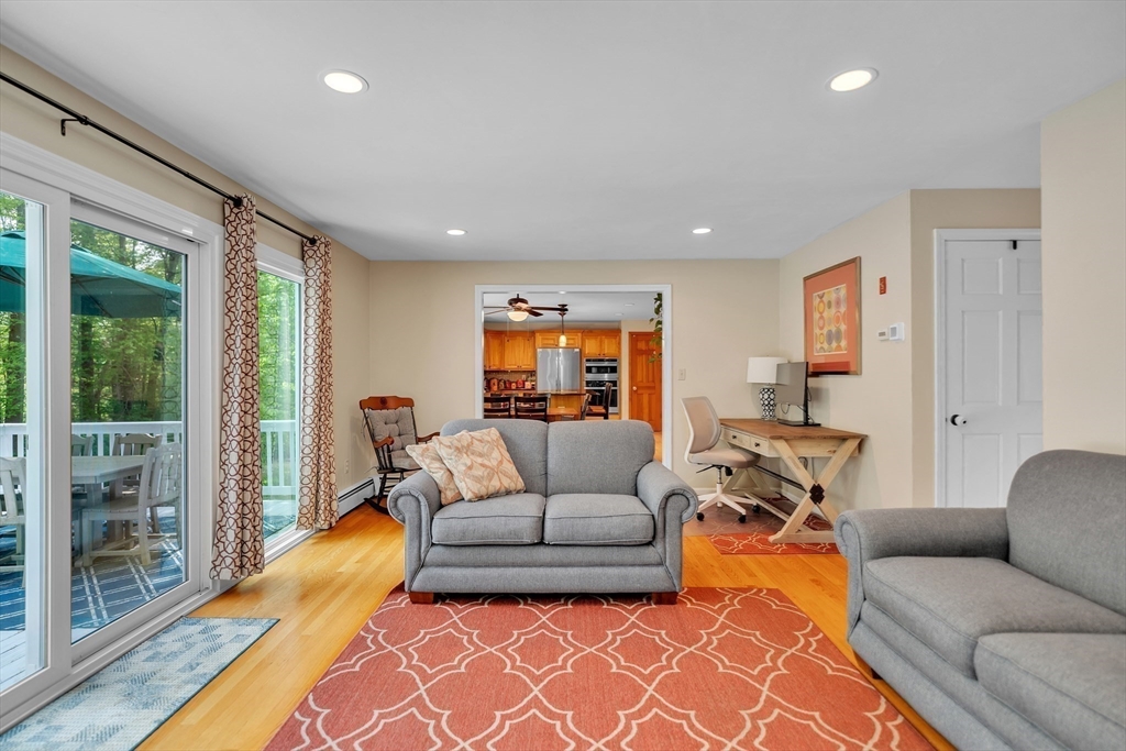 271 Pond St
