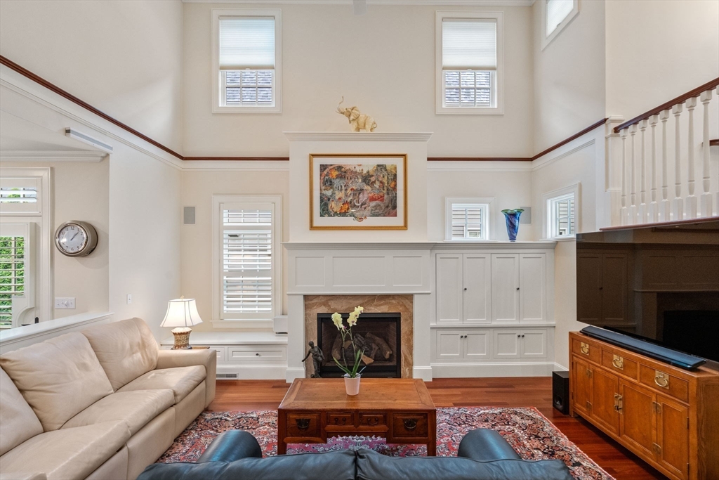 10 Maple Street # 10