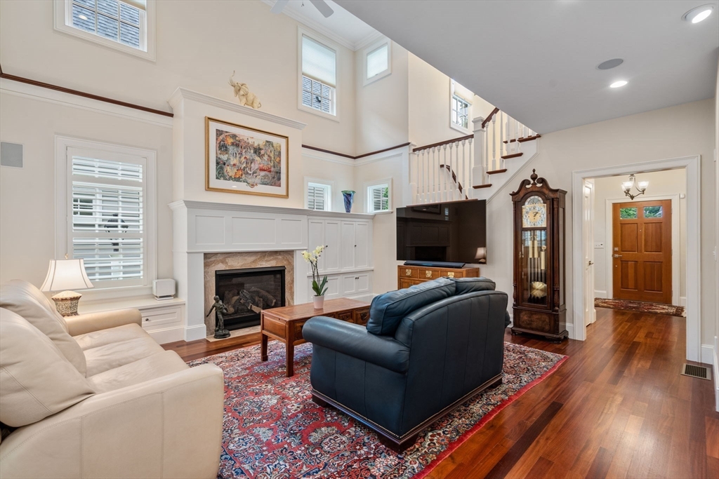 10 Maple Street # 10