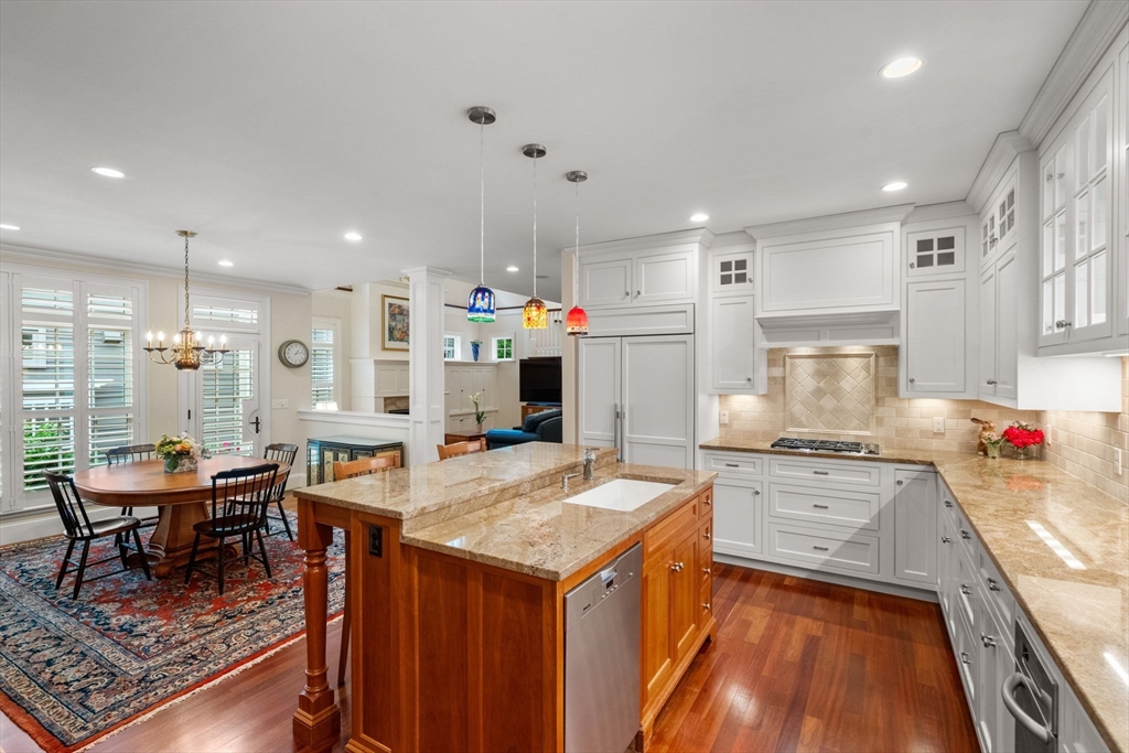10 Maple Street # 10