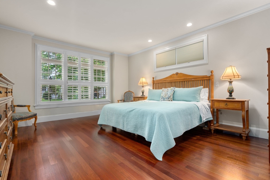 10 Maple Street # 10