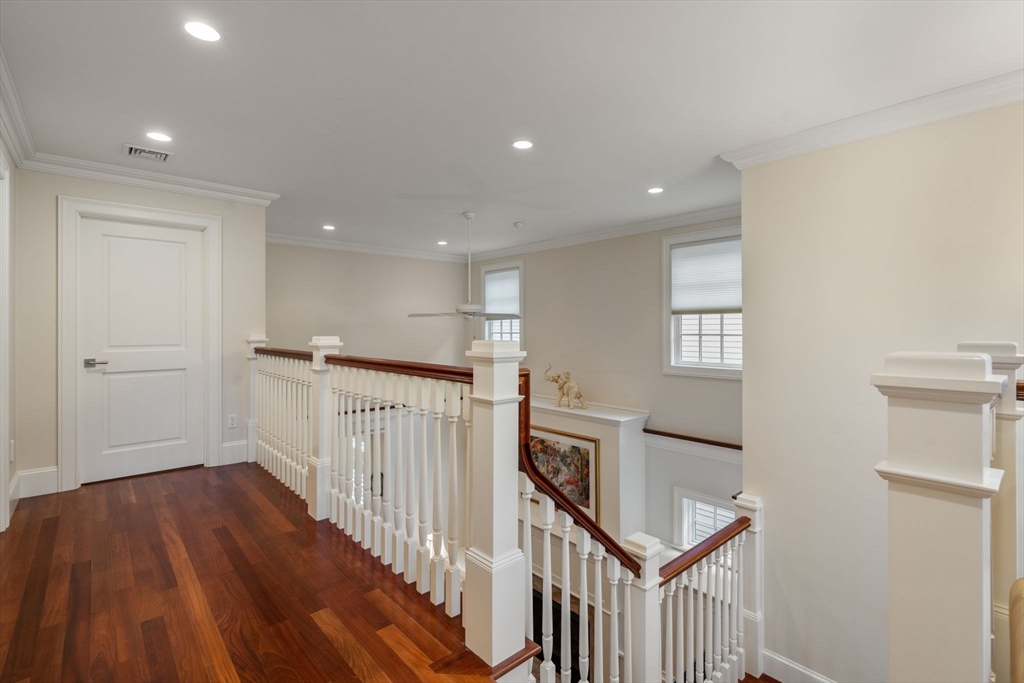 10 Maple Street # 10