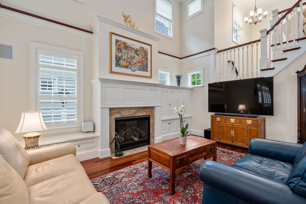 10 Maple Street # 10