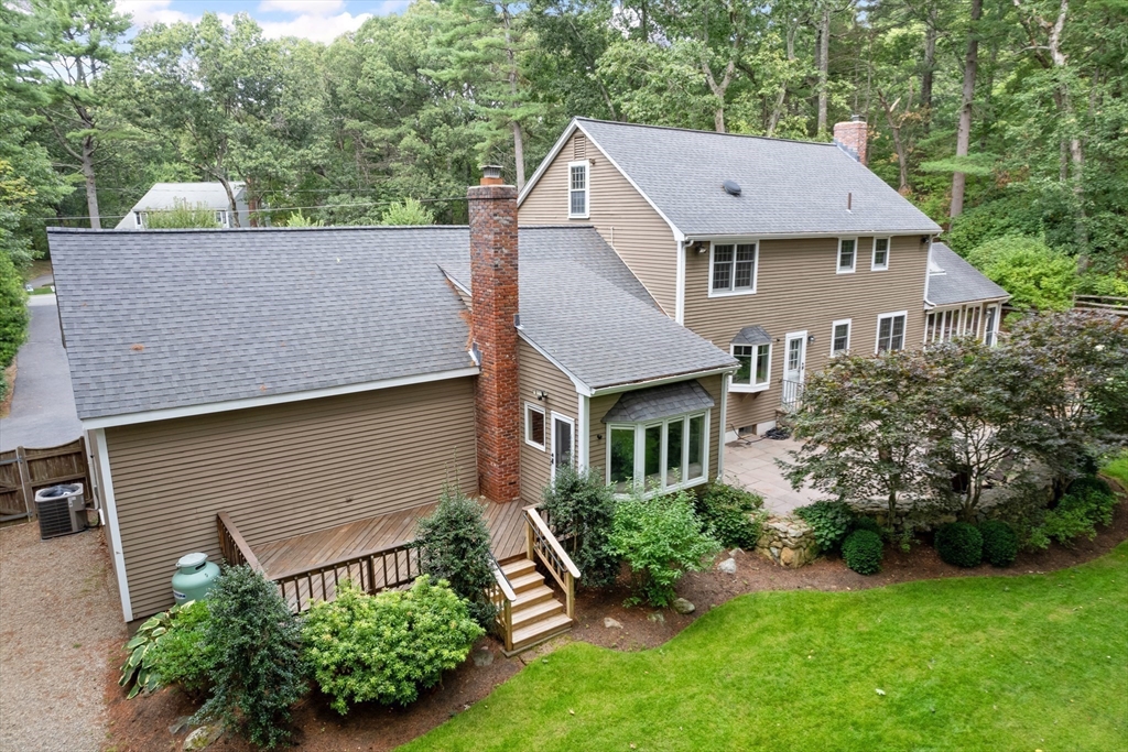2 Knollwood Drive