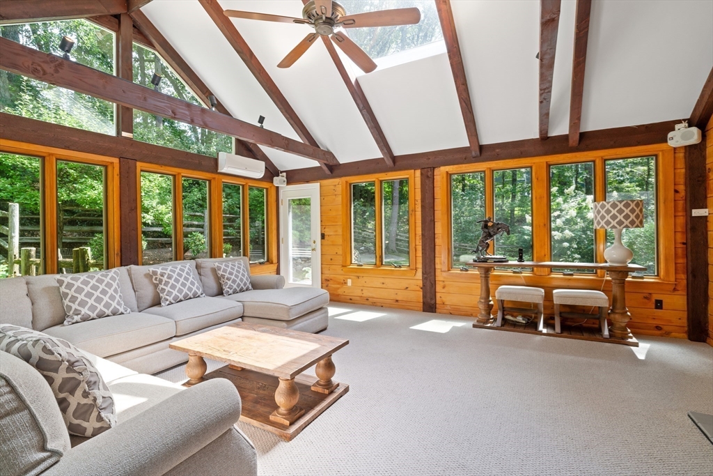 2 Knollwood Drive