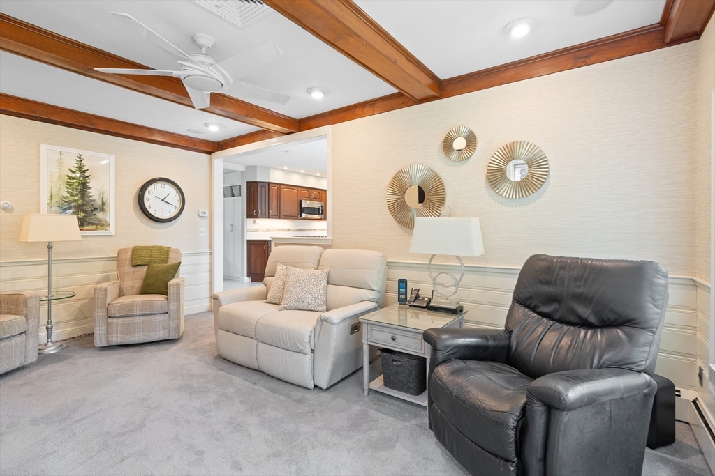 2 Knollwood Drive