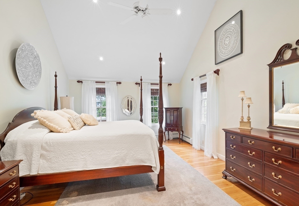 2 Knollwood Drive