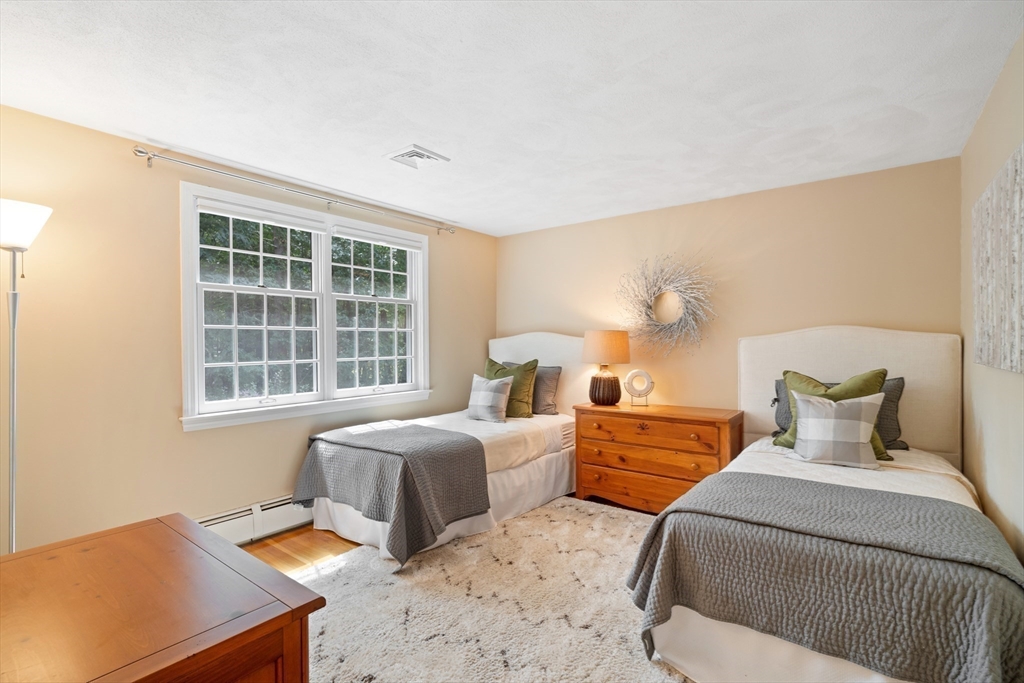 2 Knollwood Drive