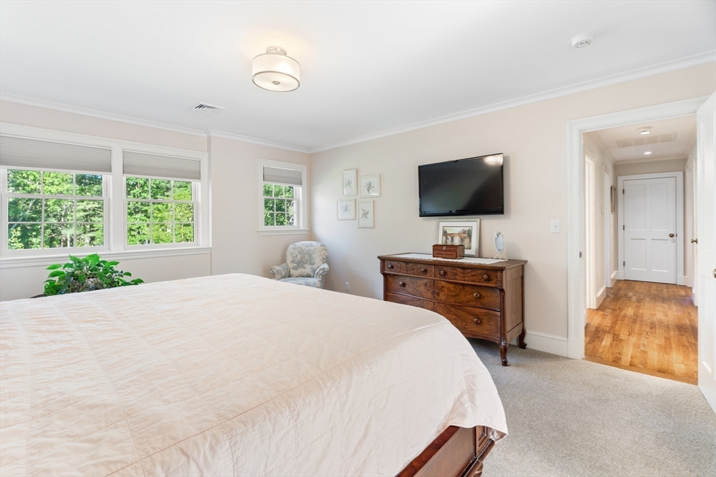 2 Woodridge Rd