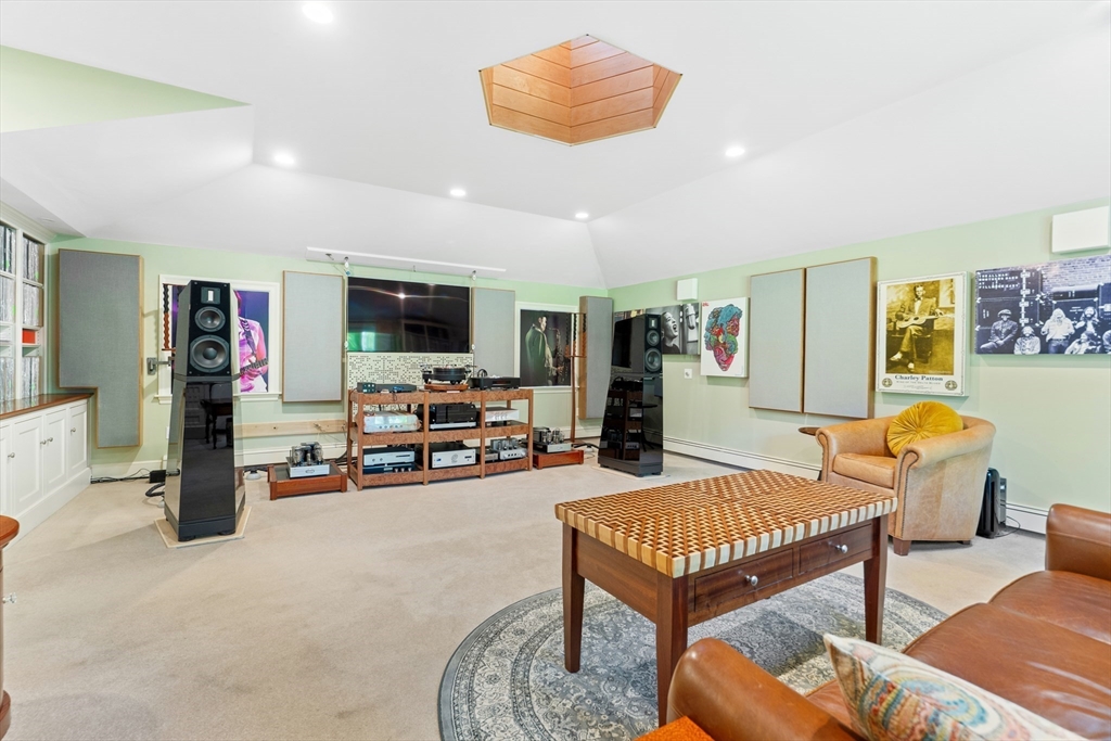 2 Woodridge Rd