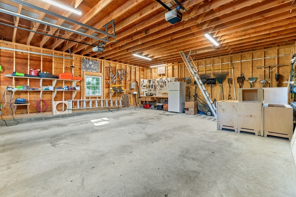 2 Woodridge Rd