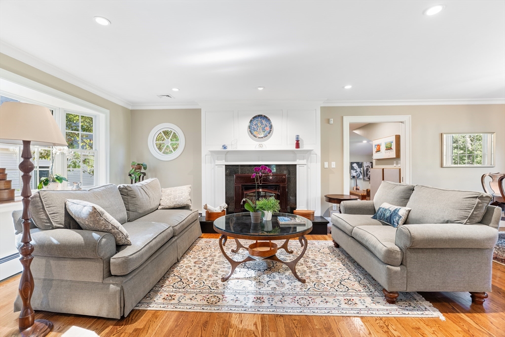 2 Woodridge Rd